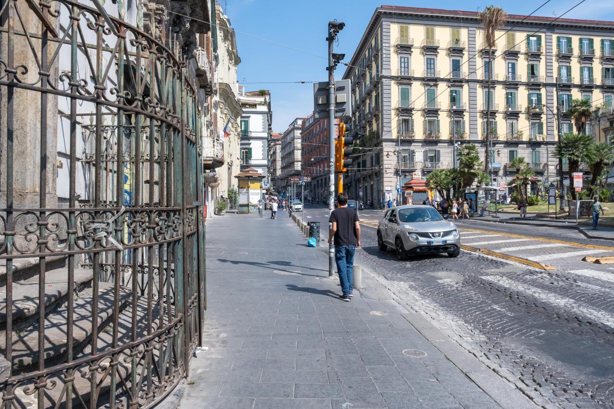 Colibri A Piazza Dante * Napoli
