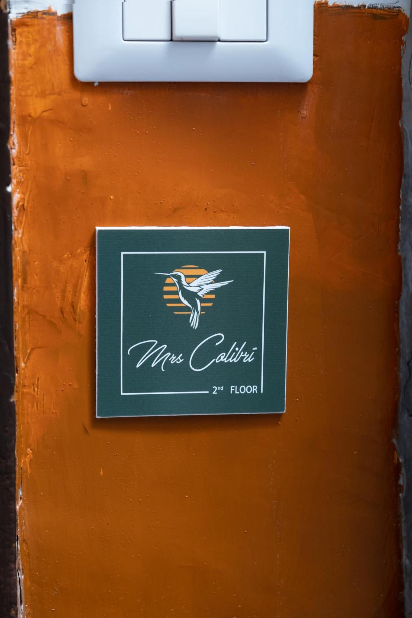 Colibri A Piazza Dante Appartement